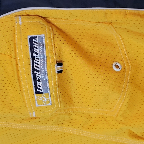 LOCAL MOTION Board Shorts with Back Pocket 31 - Picture 4 of 6